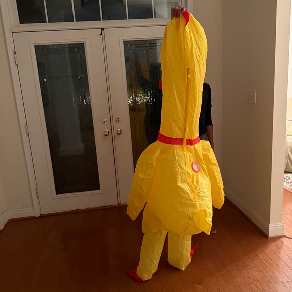 Spirit Halloween Inflatable Blow Up Chicken Costume Childrens One Size Fits Most - Picture 3 of 7